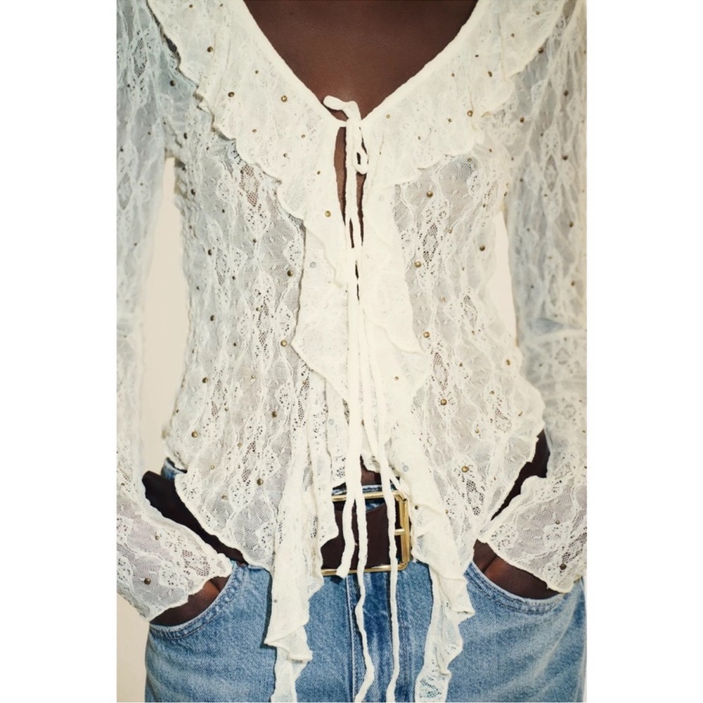Zara STUDDED LACE TIE FRONT TOP. Large. New